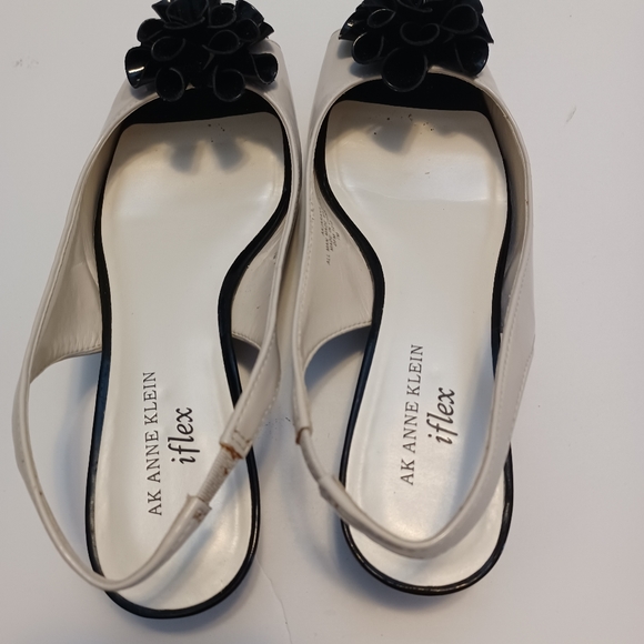Anne Klein Open Toe Ivory/ Black Shoes Sz 7 - Picture 2 of 8
